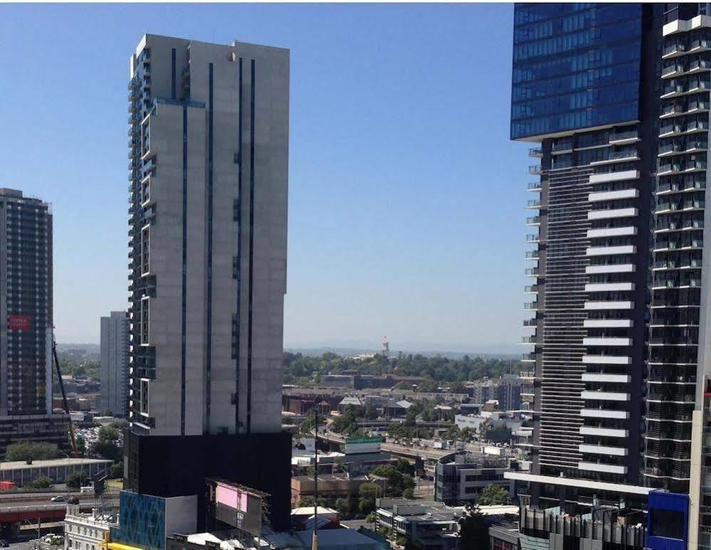 Wyndel Apartments - Southbank Views Melbourne Exterior photo
