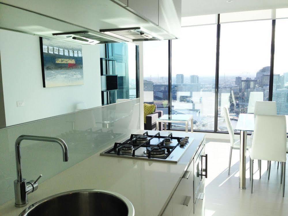 Wyndel Apartments - Southbank Views Melbourne Exterior photo